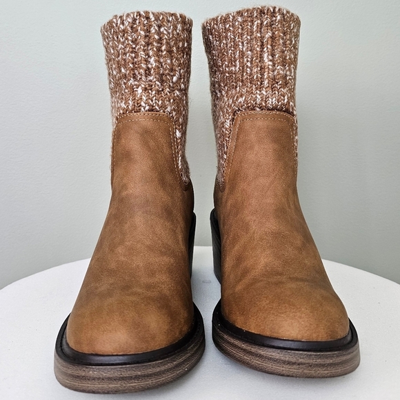 Portland Boot Company Women's Cozy Sweater Knit Bootie Cognac - Picture 4 of 12